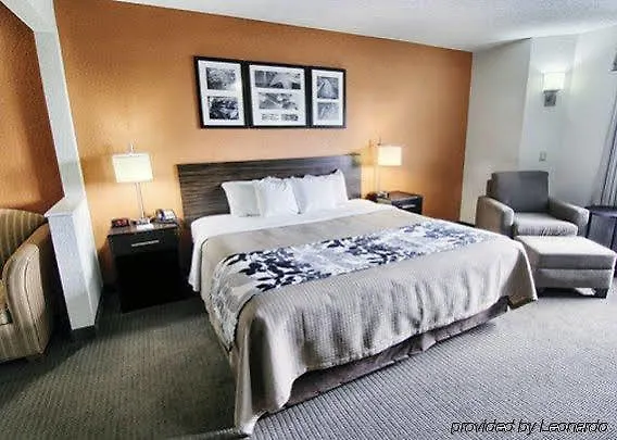 Hotel Sleep & 4*